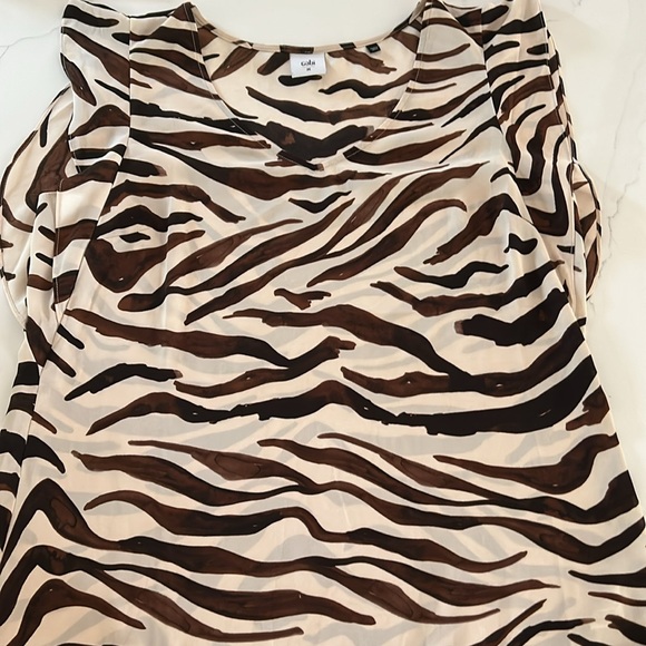 Lot of 2 CAbi tops - both size medium - Picture 2 of 7